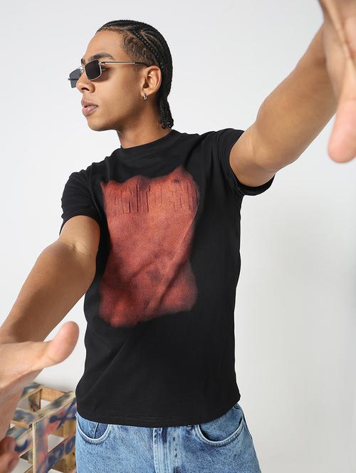 men front print round neck regular fit t-shirt - 21843291 -  Standard Image - 0