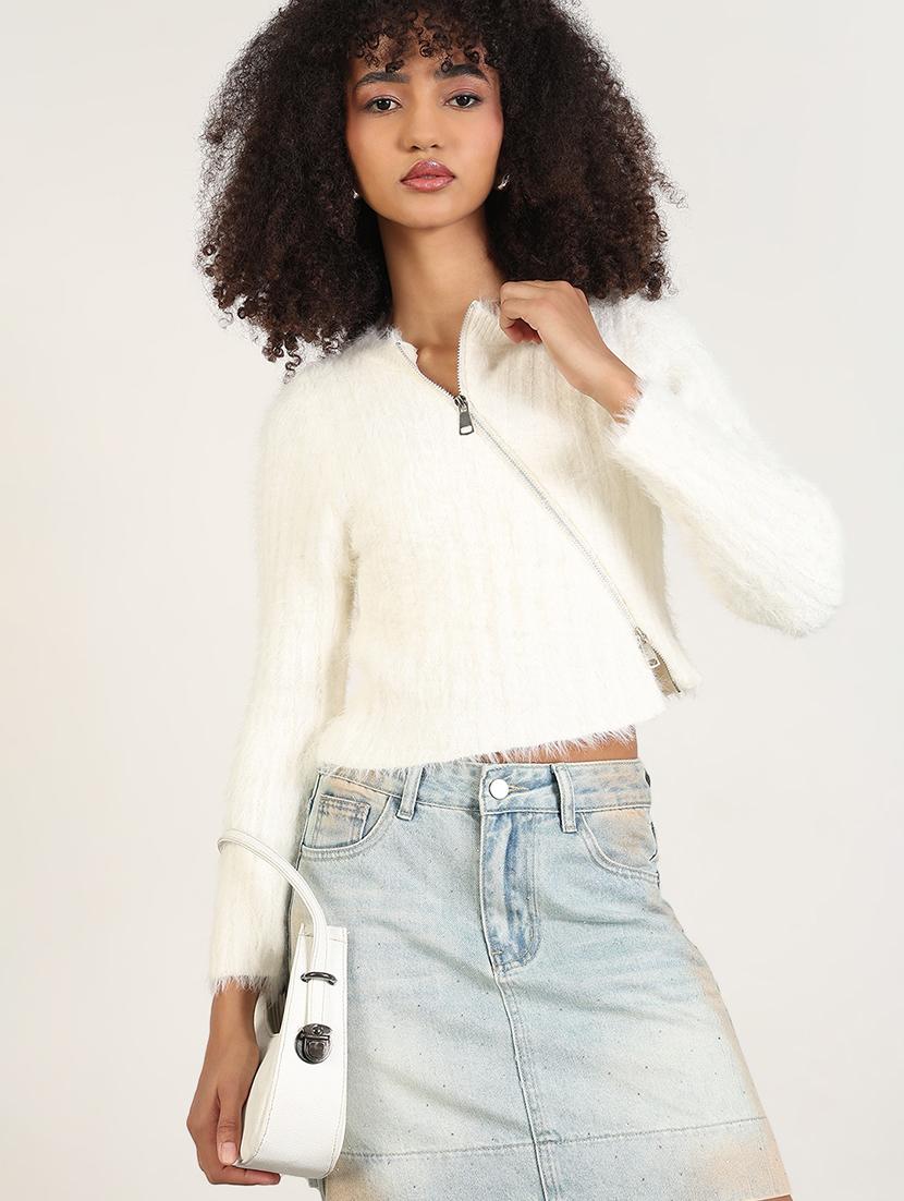women solid long sleeves crop pullover - 21843370 -  Zoom Image - 0
