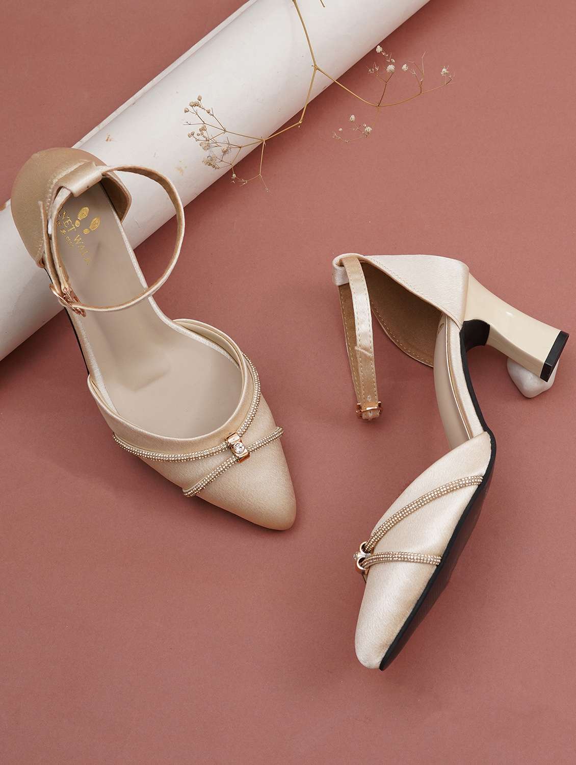 women cream closed back sandal - 21844833 - Zoom Image - 0