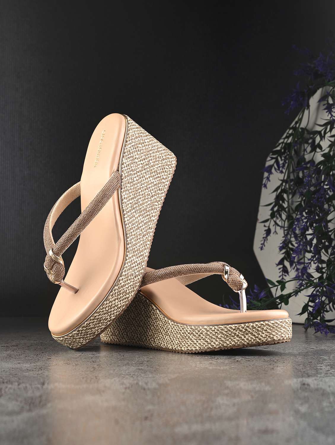 women gold toe separator wedge
