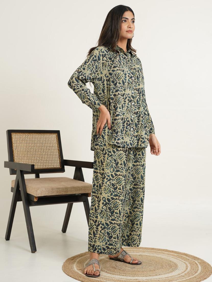 womne printed long sleeve ethnic co-ord set - 21853443 - Standard Image - 2