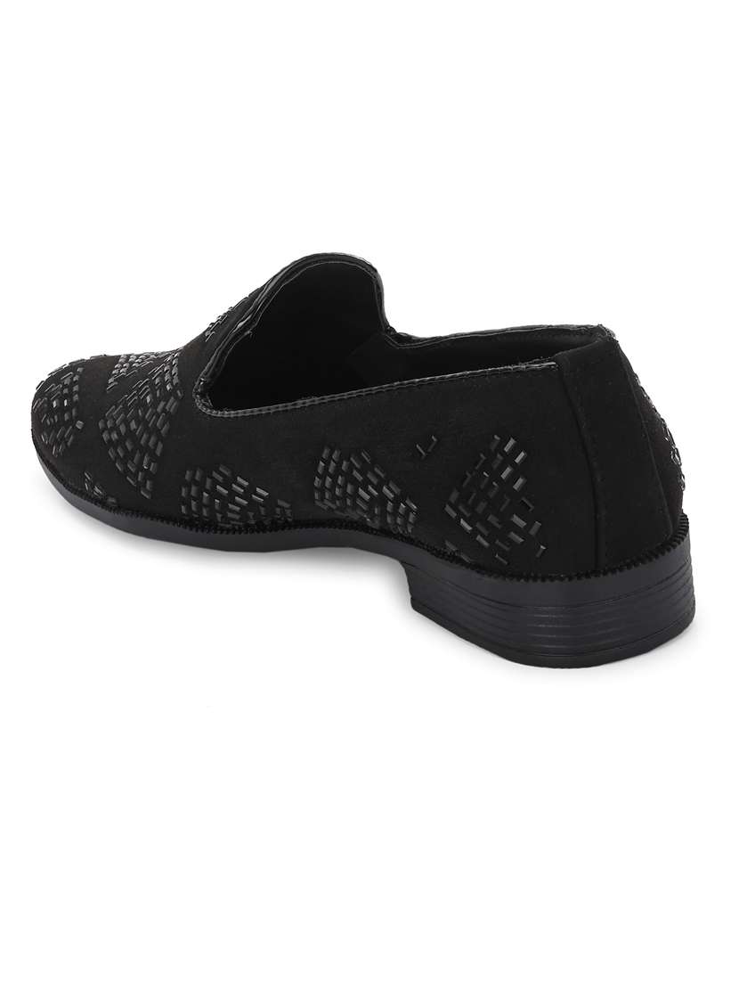 Men Black Embellished Mojari