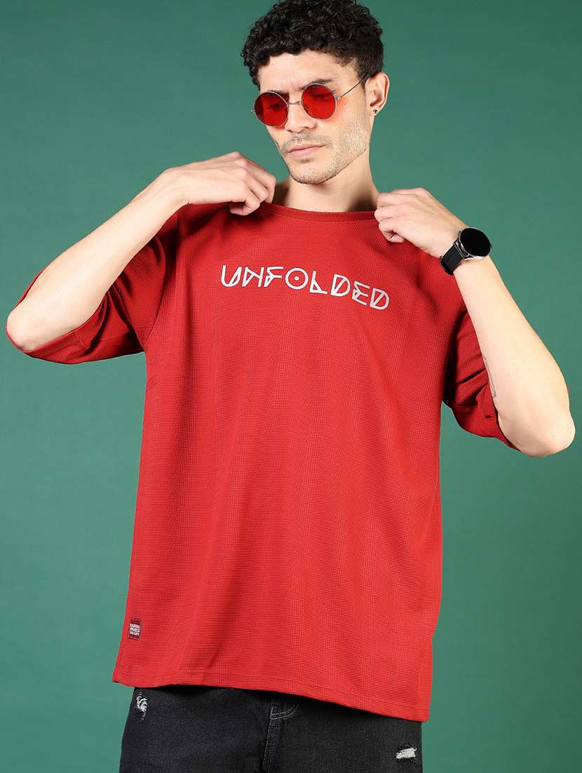 men red typographic short sleeve regular fit t-shirt