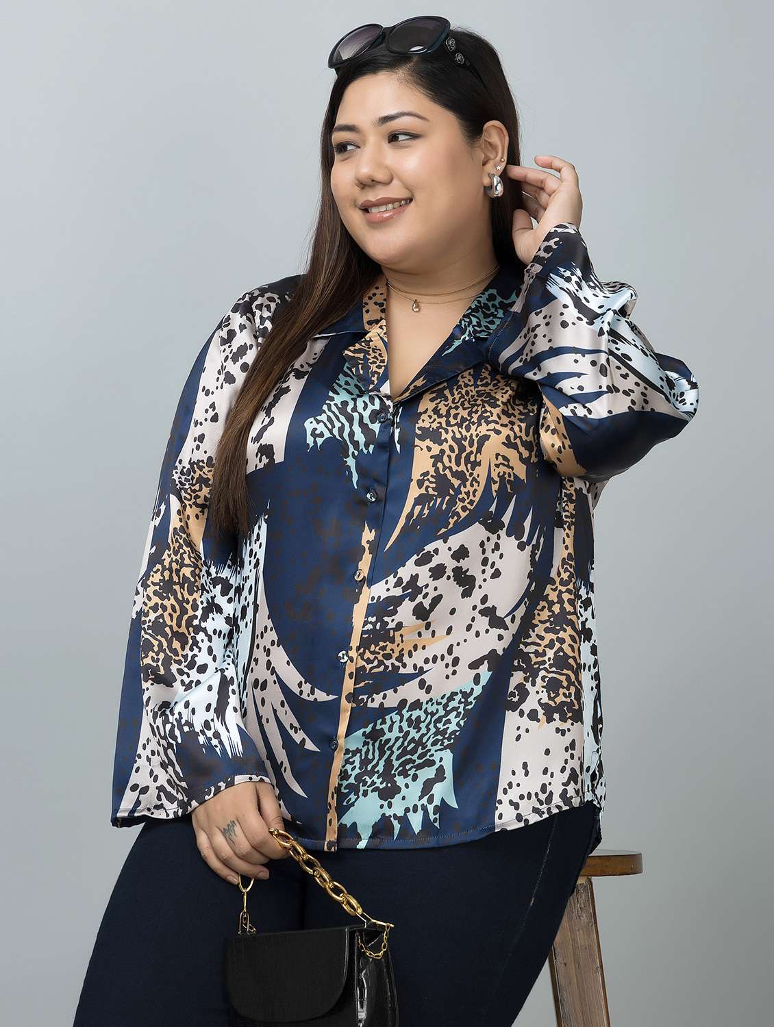 women plus size printed long sleeves shirt