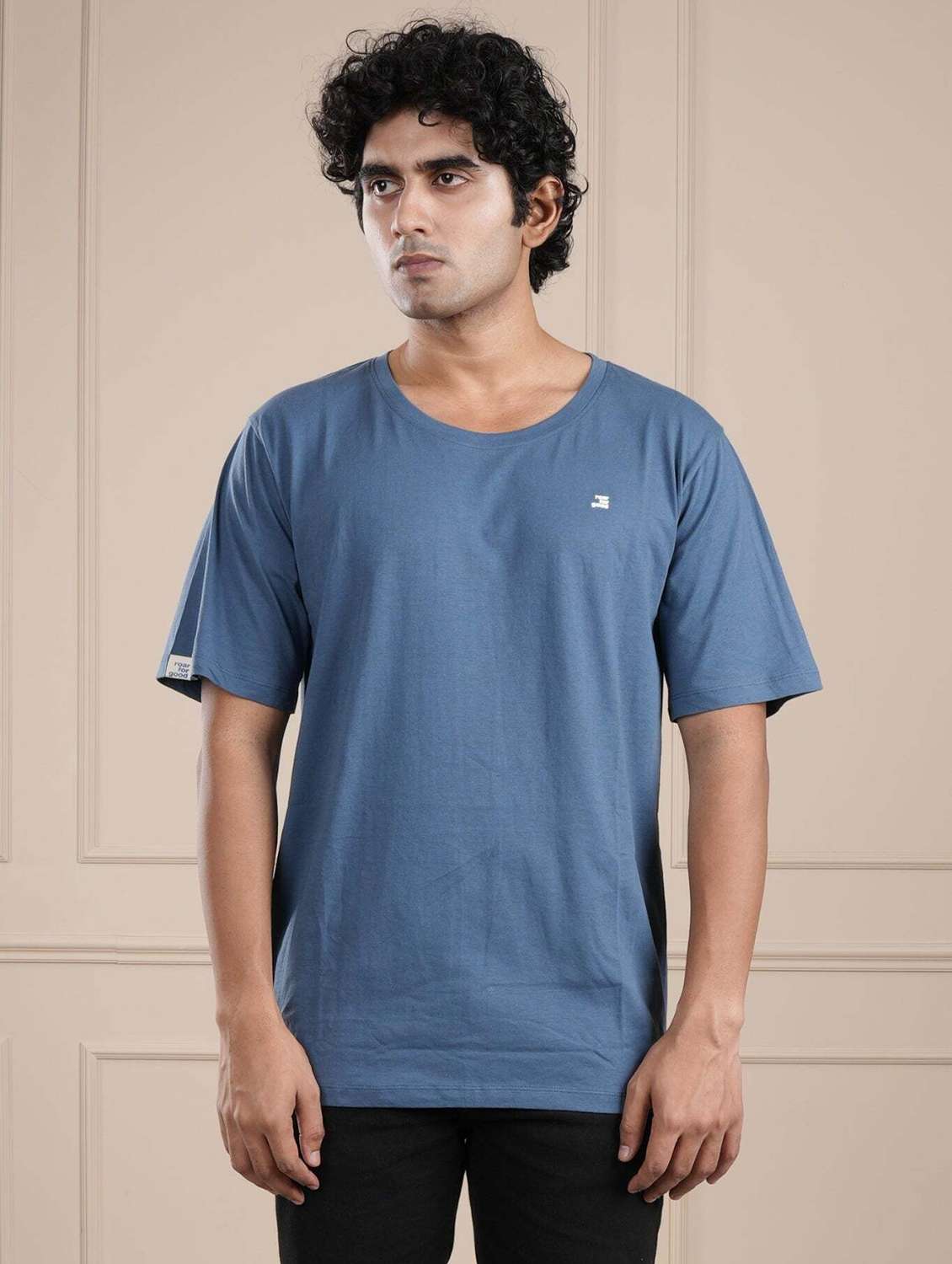 men blue solid short sleeve regular fit t-shirt