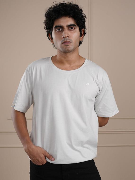 men white solid short sleeve regular fit t-shirt - 21854325 -  Zoom Image - 0