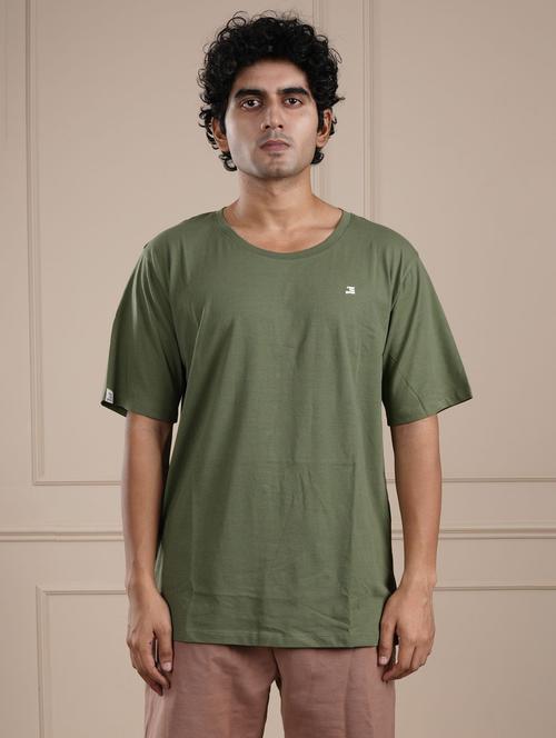 men green solid short sleeve regular fit t-shirt - 21854345 -  Standard Image - 0