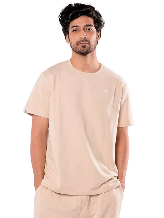 men beige solid short sleeve regular fit t-shirt