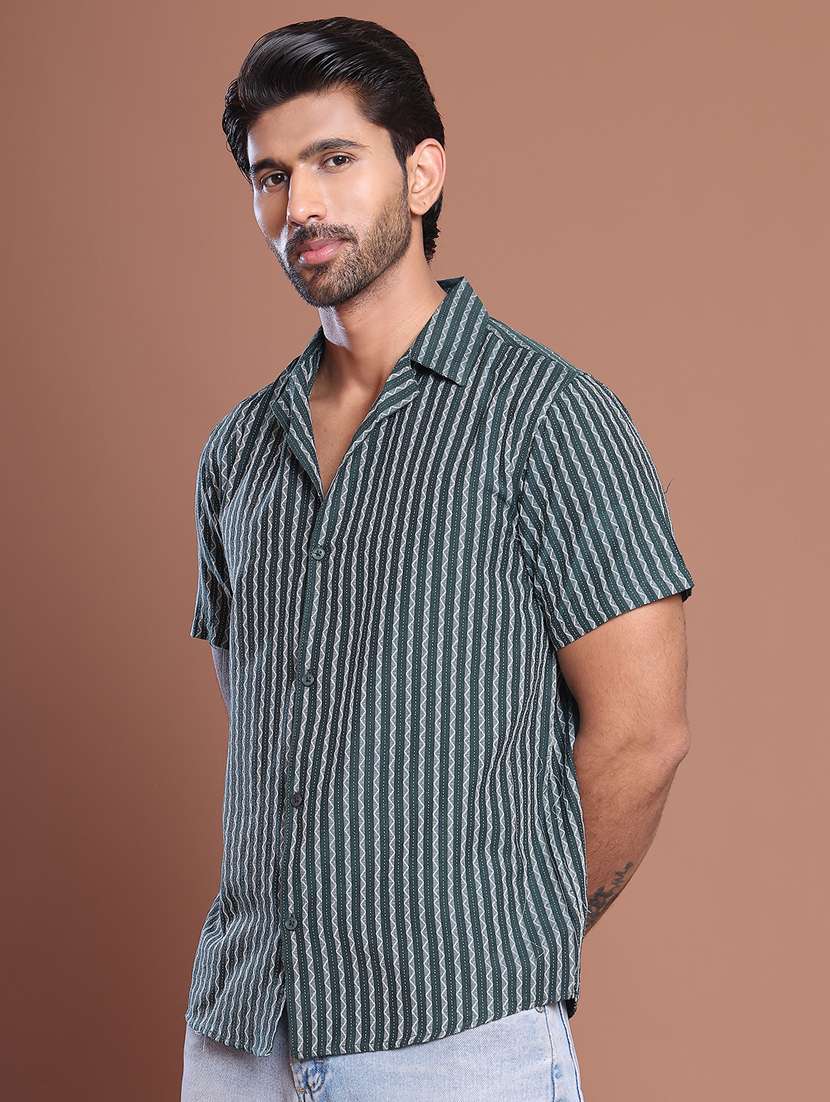 men self design short sleeve regular fit casual shirt