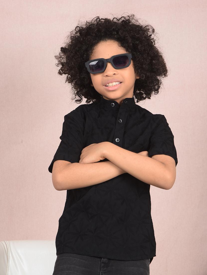 boys black solid mandarin neck short kurta