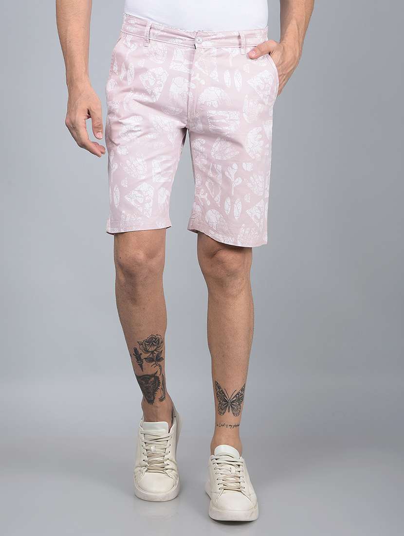 men printed mid rise slim fit short