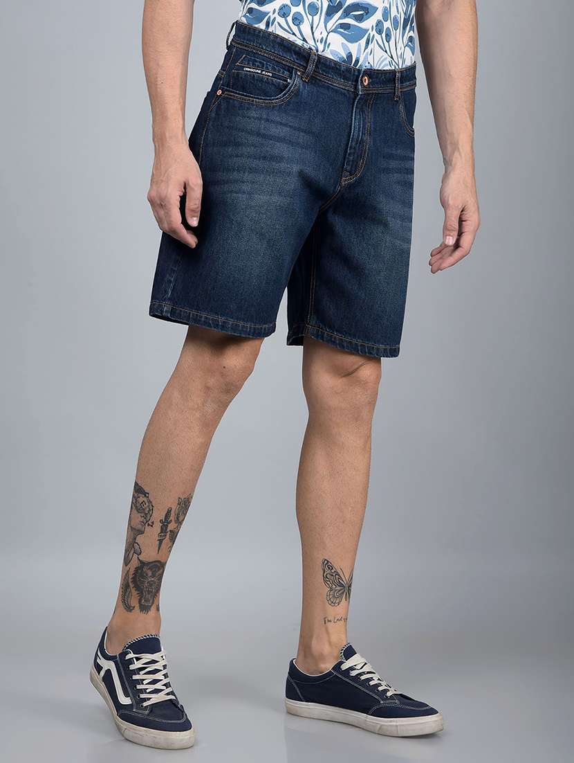 men washed mid rise shorts - 21854753 -  Standard Image - 2