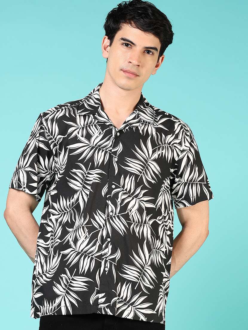 men printed cuban collared short sleeve shirt