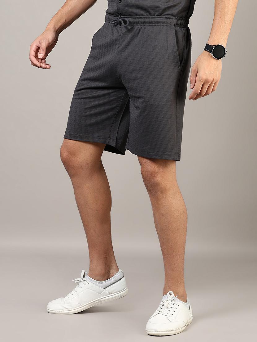 men solid mid rise regular fit shorts - 21864321 - Standard Image - 2