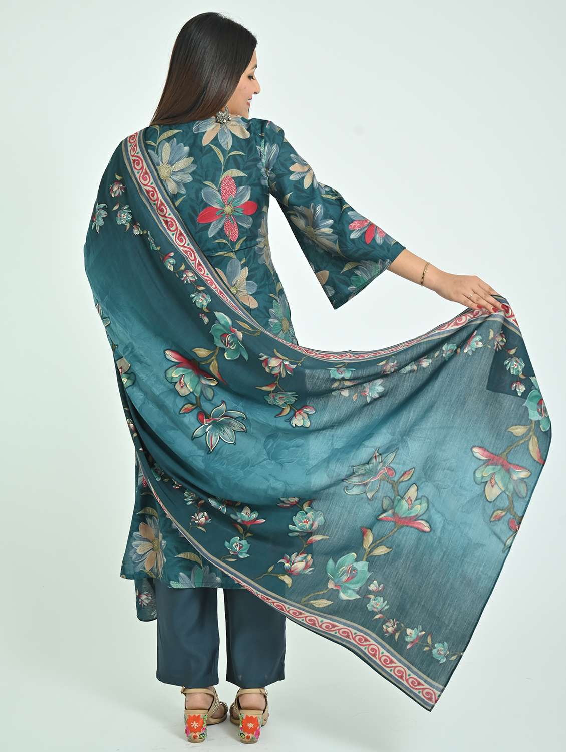 women three quarter sleeve kurta pant with dupatta set - 21865787 -  Standard Image - 2