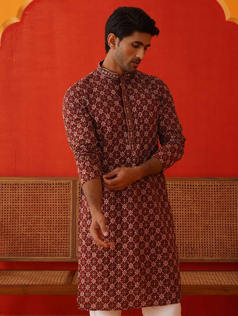 men embroidered mandarin neck long kurta 