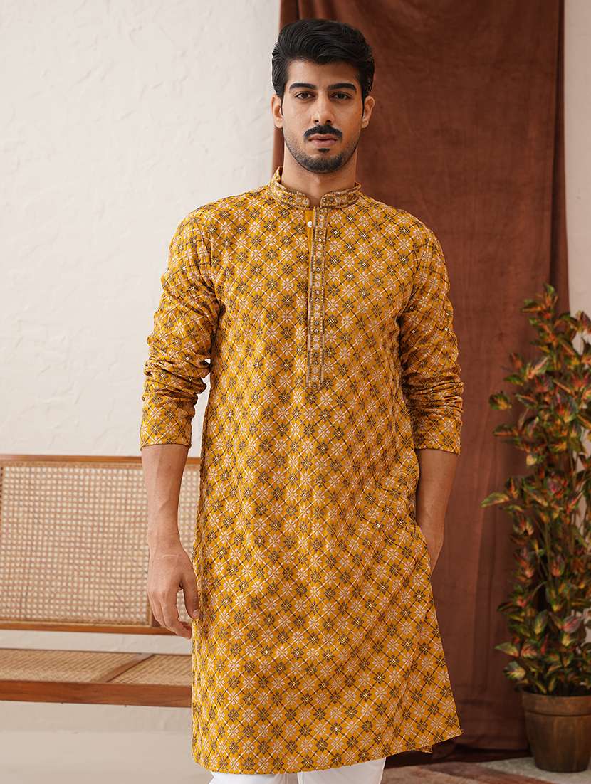 men embroidered mandarin neck long kurta 