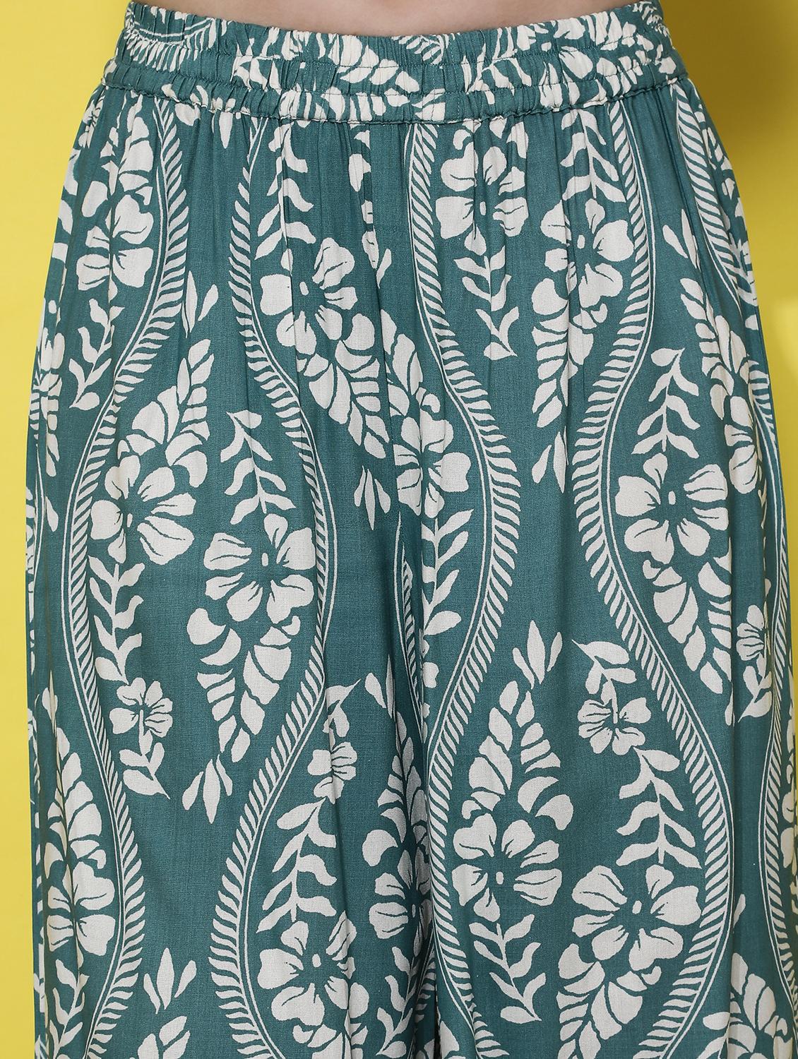 women off white floral printed mid rise palazzo - 21873841 - Standard Image - 2