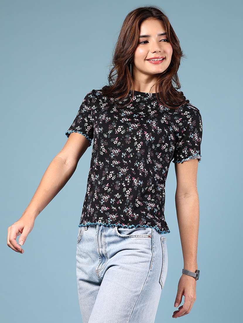 women all over print short sleeve t-shirt - 21874418 -  Standard Image - 2