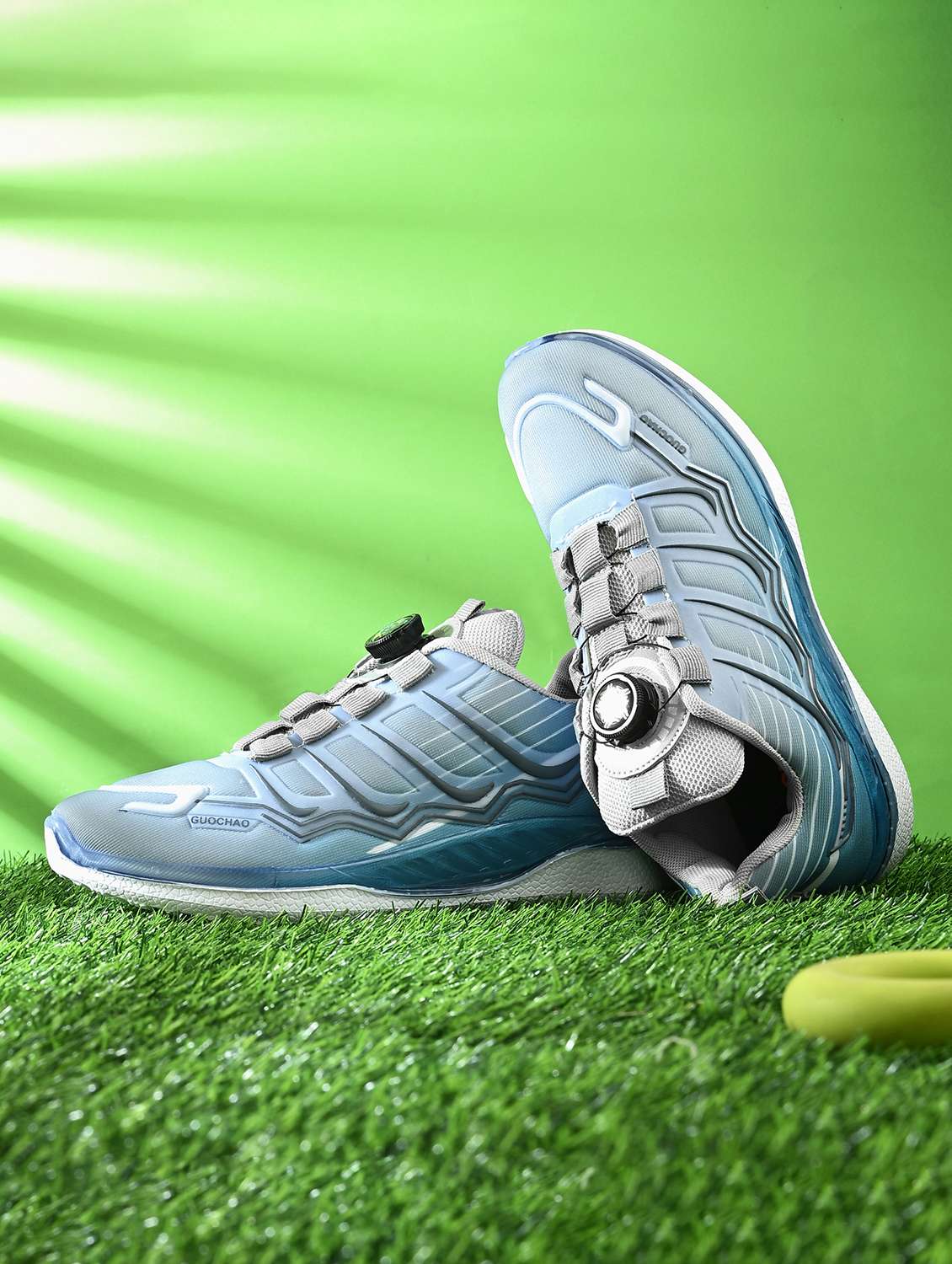 men grey lace-up sport shoe