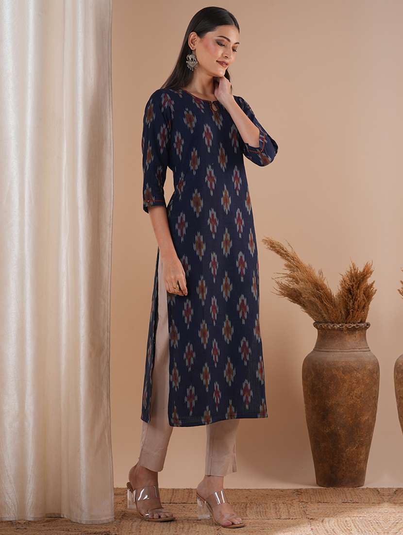 women three quarter sleeve straight kurta