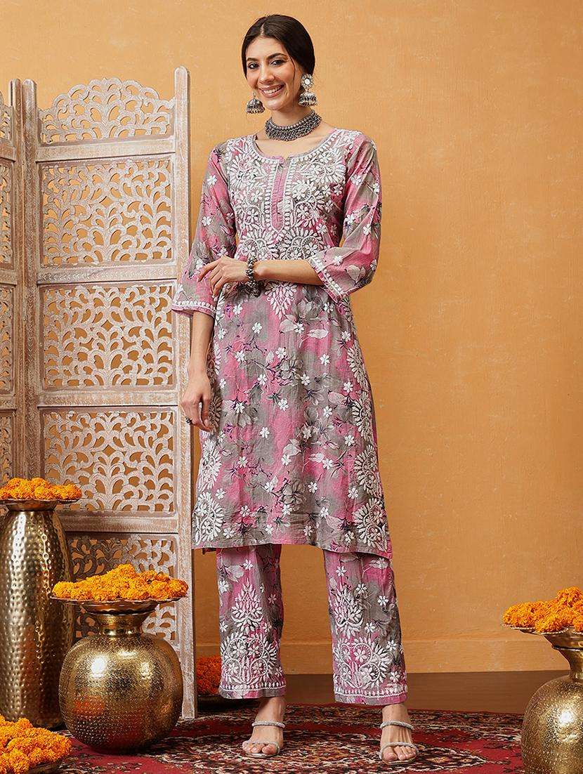 women chikankari three quarter sleeve kurta pant set