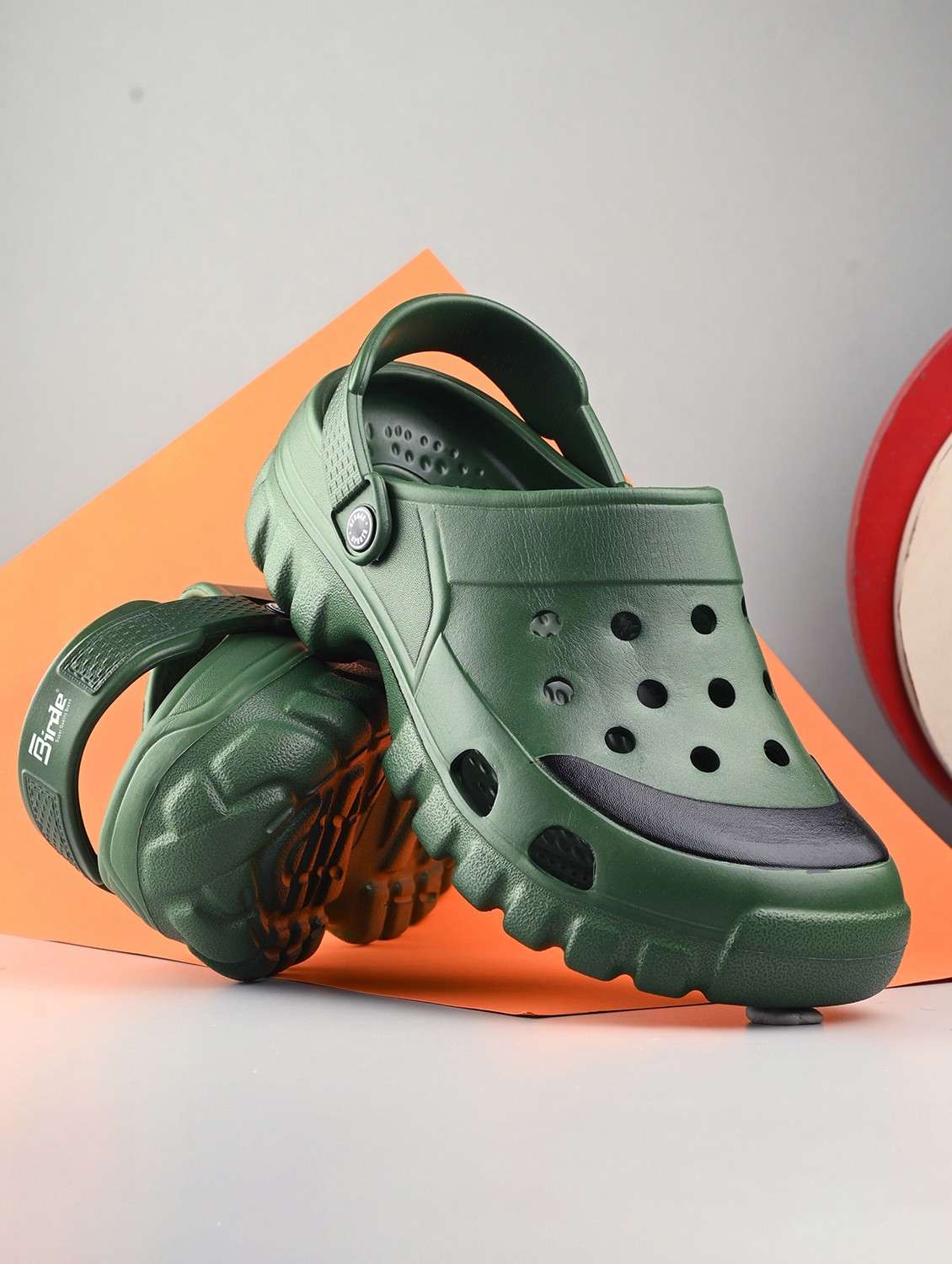 men green solid clog