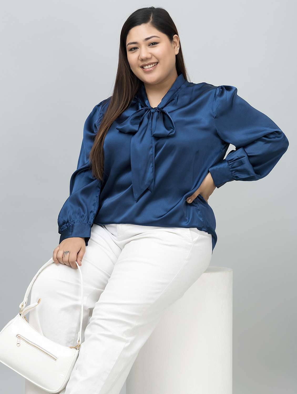 women plus size tie-up neck long sleeves top