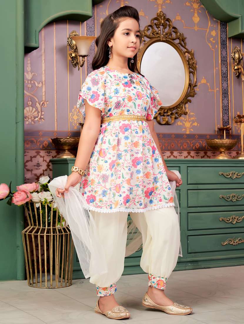 girls floral printed kurta and patiyala with dupatta   - 21900969 -  Standard Image - 2