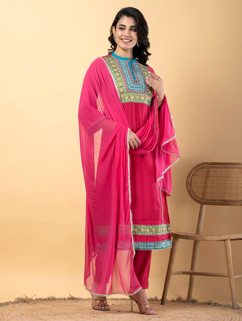 women three quarter sleeve kurta pant with dupatta set - 21901521 -  Standard Image - 2