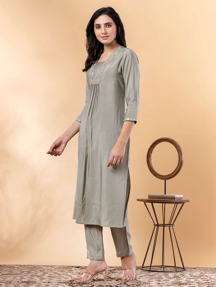 women three quarter sleeve kurta pant set - 21901538 -  Standard Image - 2