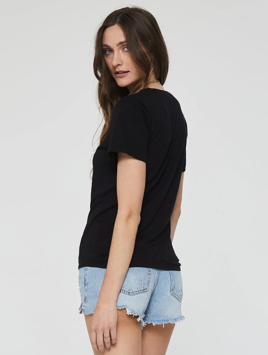 women solid short sleeve regular fit t-shirt - 21902951 - Standard Image - 2