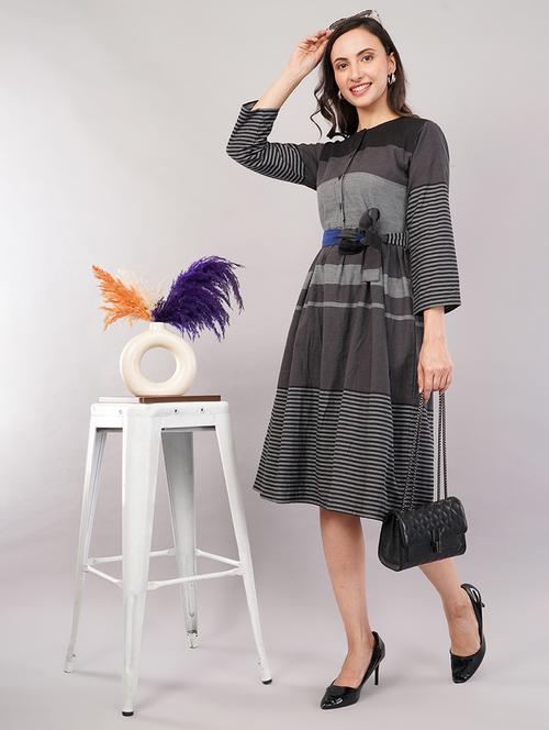 women color blocked round neck a-line dress - 21905219 -  Standard Image - 0