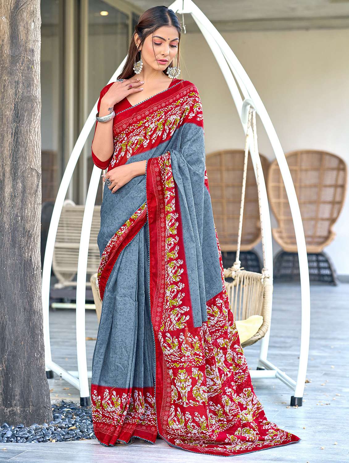 women printed casual wear saree with blouse