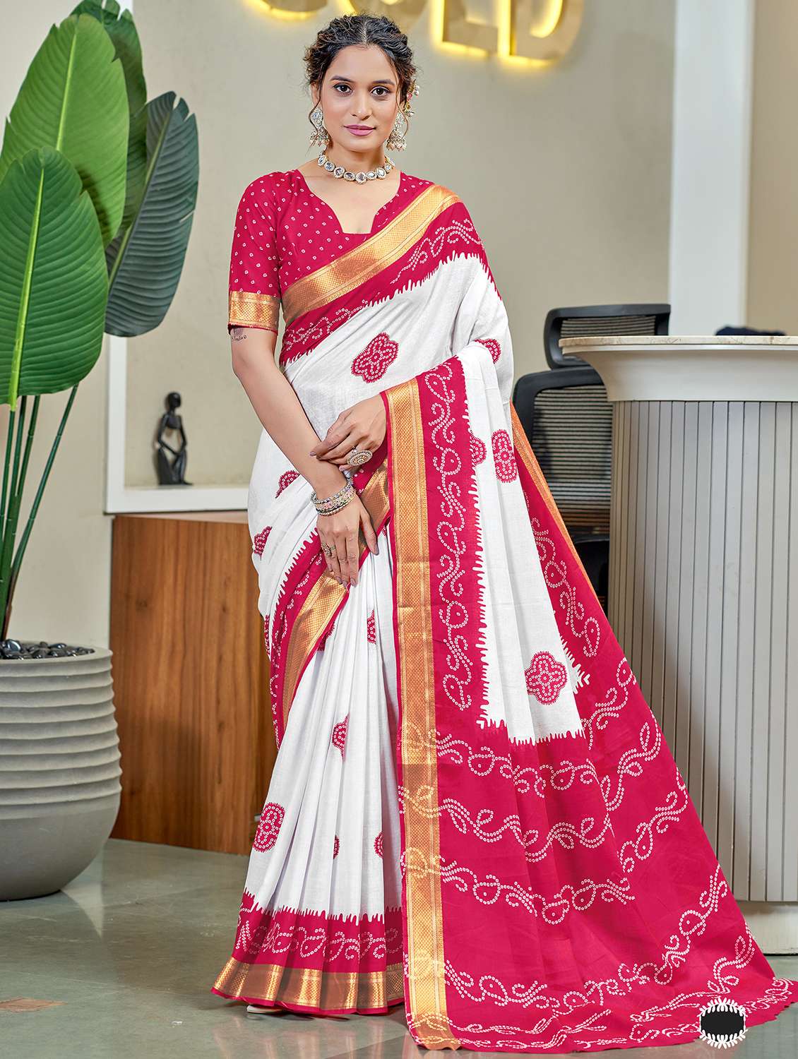 women bandhani printed casual wear saree with blouse - 21905365 -  Zoom Image - 0