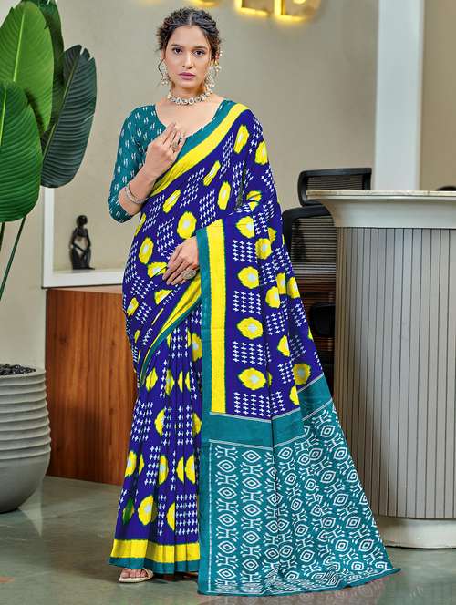women ikat printed casual wear saree with blouse - 21905369 - Standard Image - 0