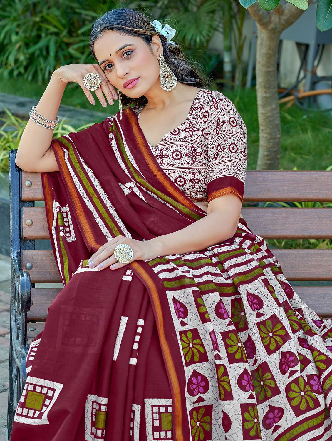 women printed casual wear saree with blouse - 21905381 -  Standard Image - 2