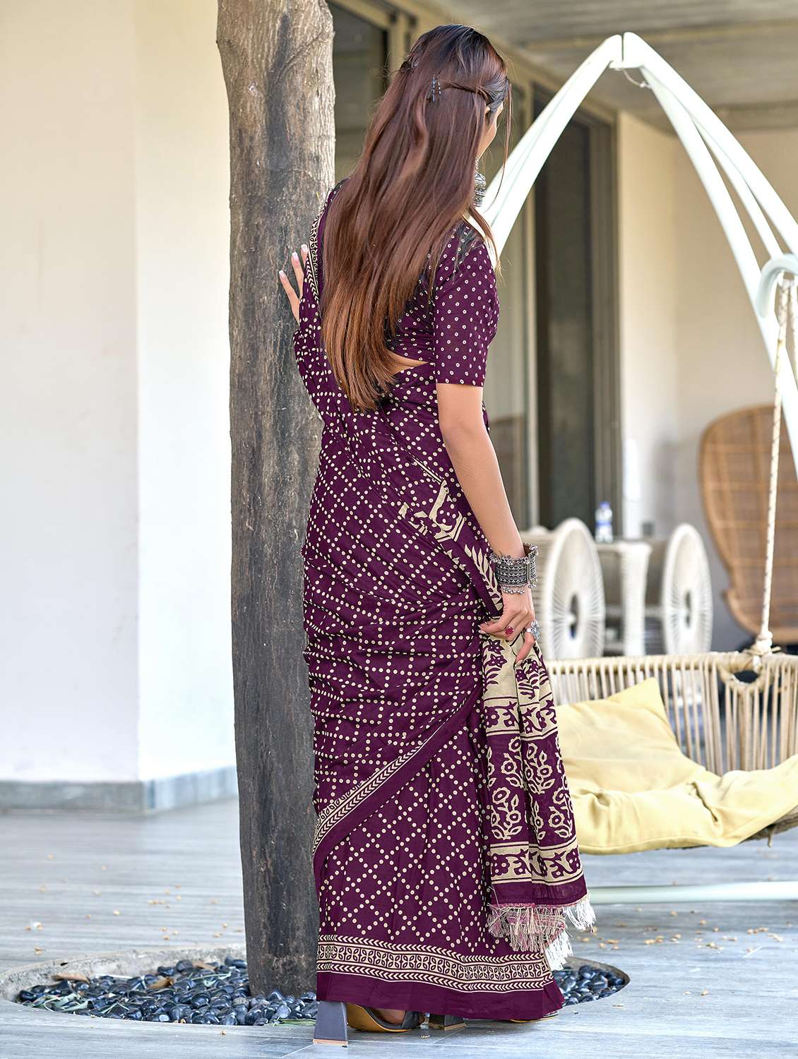 Women Purple Printed Saree With Blouse - 21905432 -  Standard Image - 2