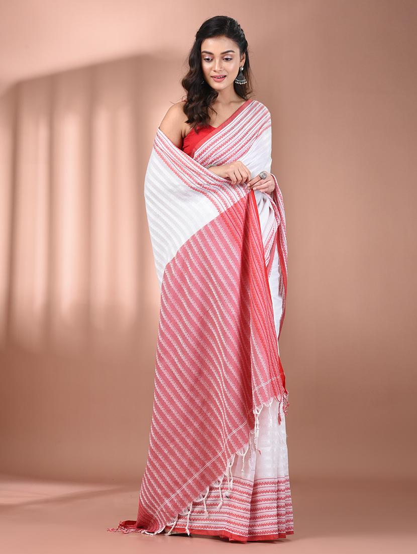 women white handloom saree with blouse - 21905526 - Standard Image - 2