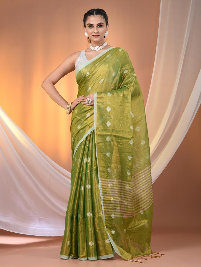 women self design handloom saree with blouse - 21905567 - Zoom Image - 0
