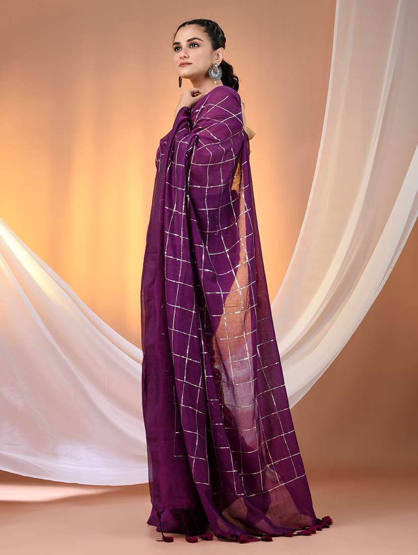 women checkered handloom saree with blouse - 21905582 -  Standard Image - 2