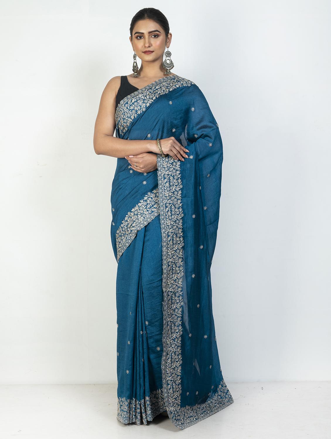 women solid with work embroidered saree with blouse - 21905727 - Zoom Image - 0