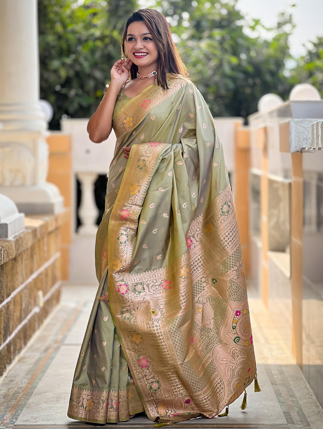 women self design banarasi saree with blouse - 21905762 - Zoom Image - 0
