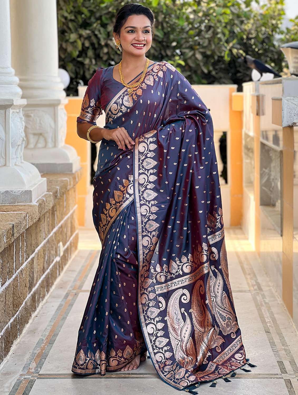 women self design banarasi saree with blouse - 21905772 -  Zoom Image - 0