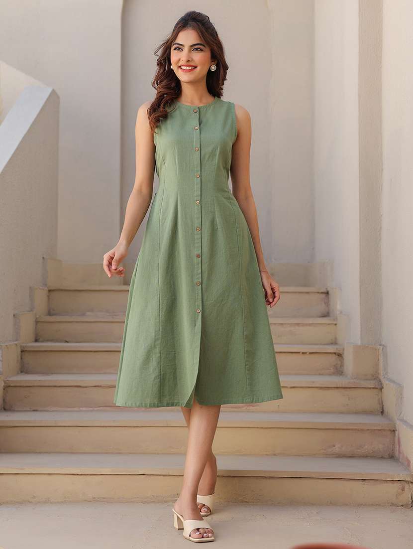 women green solid round neck a-line dress