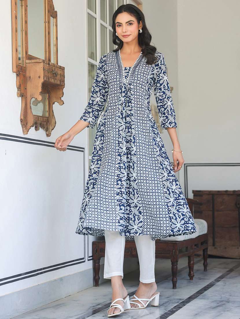 women three quarter sleeve a-line kurta - 21906200 -  Standard Image - 2
