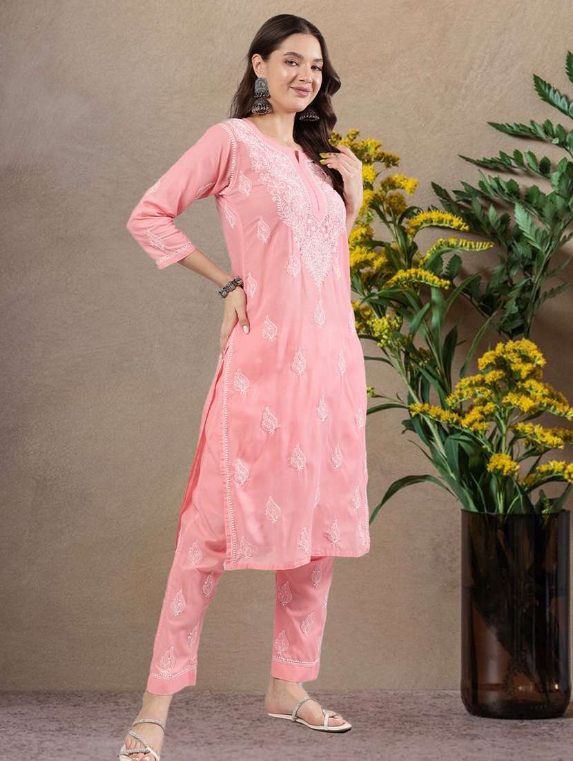women three quarter sleeve chikankari kurta pant set - 21906319 -  Standard Image - 2