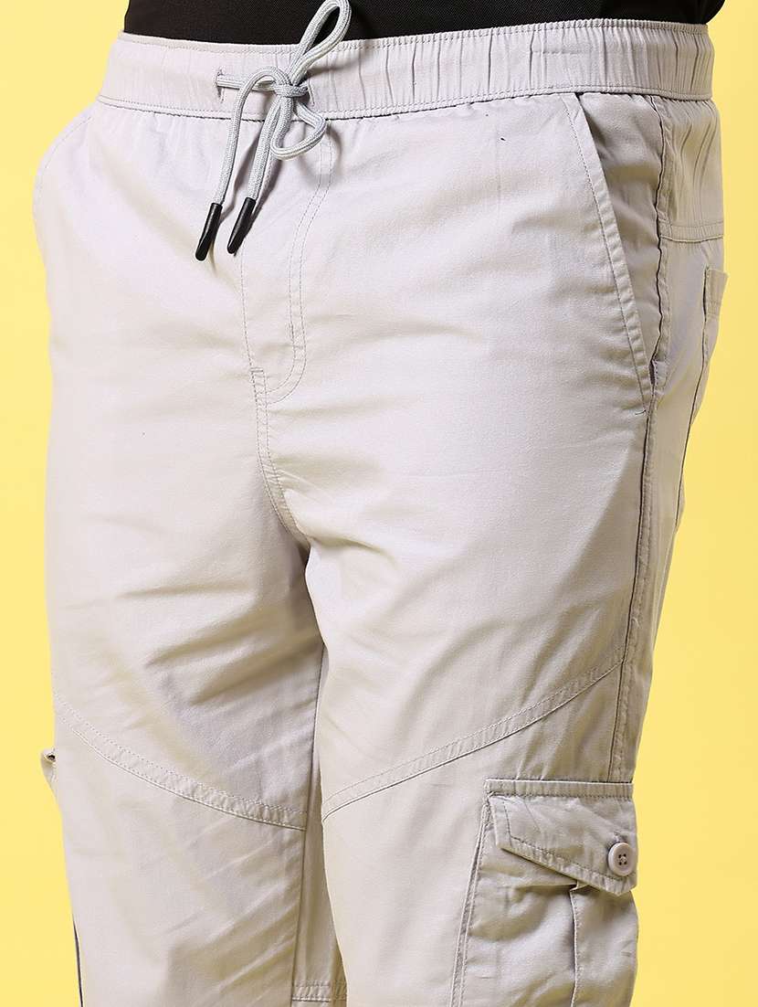 men solid mid rise regular fit cargo - 21906807 -  Standard Image - 2