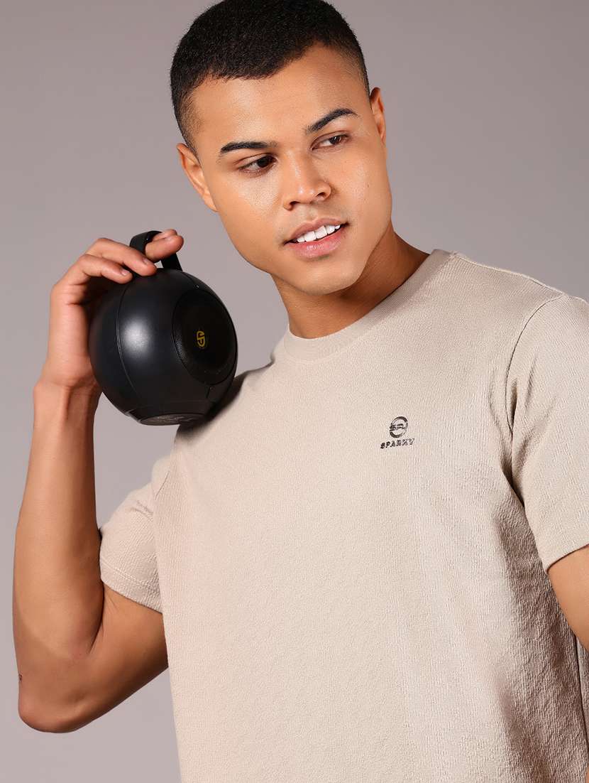men solid short sleeve regular fit t-shirt - 21906943 - Standard Image - 2