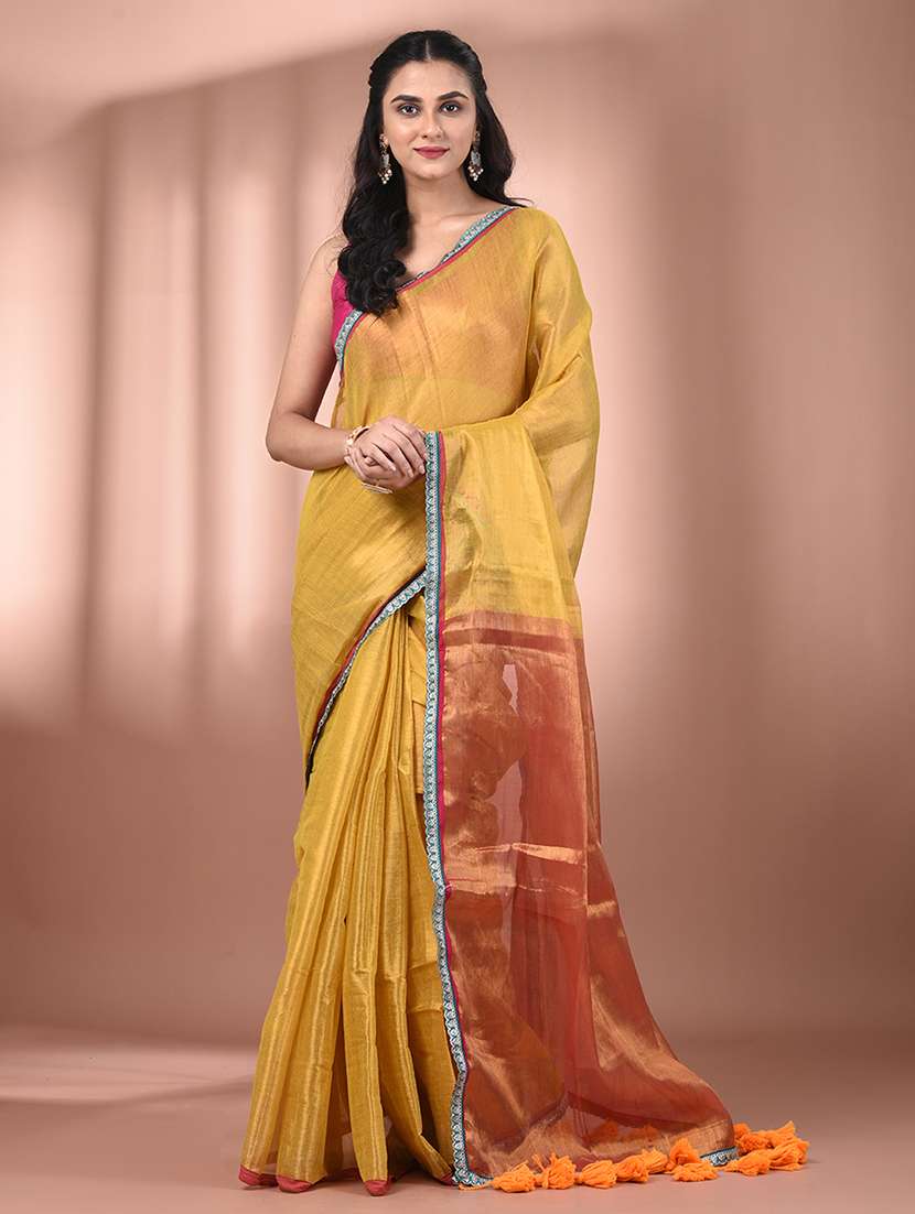 women solid with bordered saree with blouse - 21908359 - Zoom Image - 0